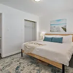 Quaint 1Bd 1Ba Bungalow